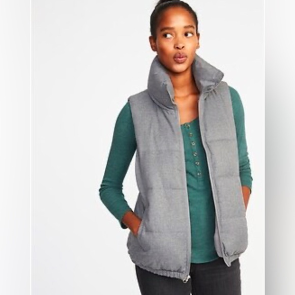 Old Navy Puffer Gray Vest Oversized Size Small - Picture 1 of 1